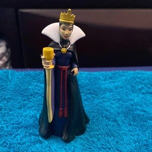 Disney Princess Snow White Evil Queen Holding Chalice Pvc Figure